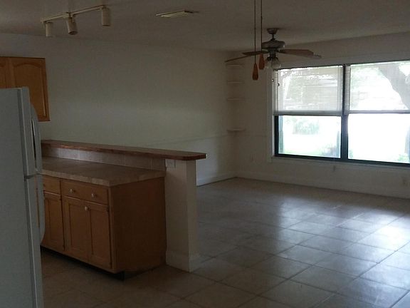 3rd image of 2260 85th Ct