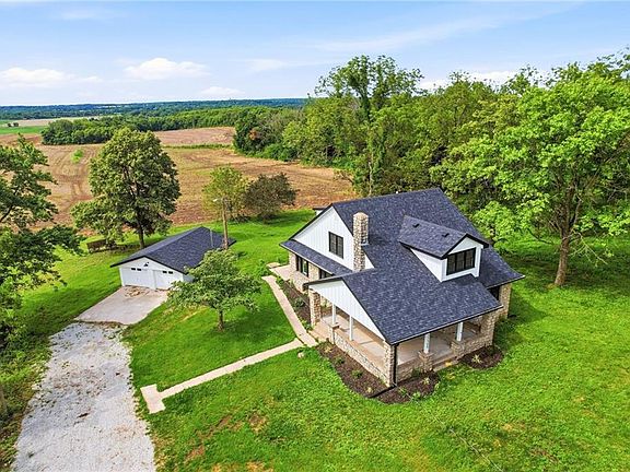 4th image of 33305 E Reber Rd