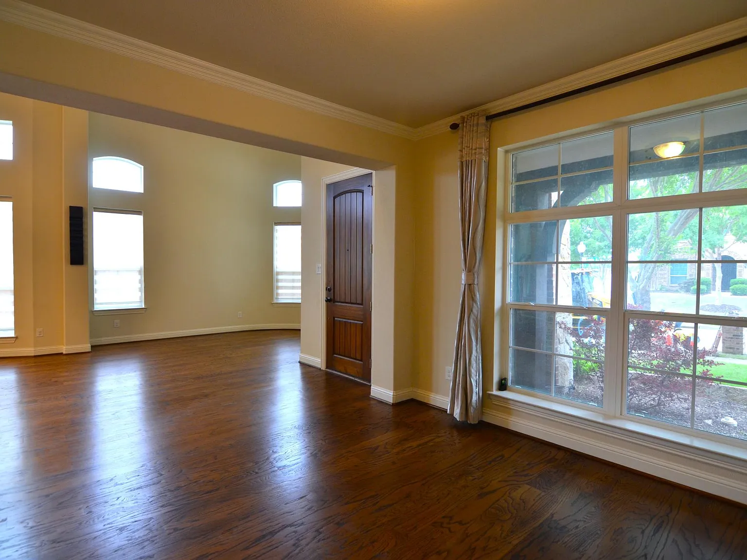 700 Addie Ln — Photo 3