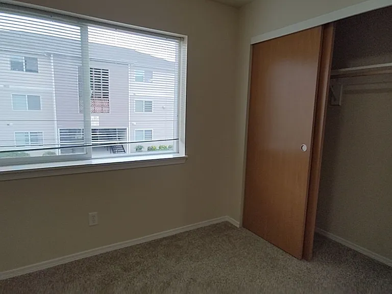 Wellesley Park Apartments — Photo 142