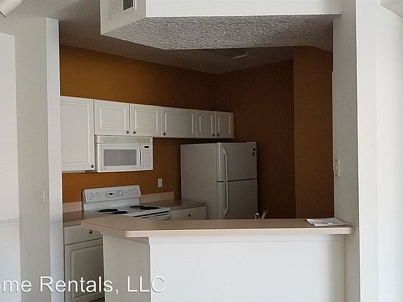 4th image of 5500 Metrowest Blvd APT 14-102