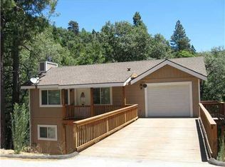 10 Oak Leaf Ln, Running Springs, CA 92382