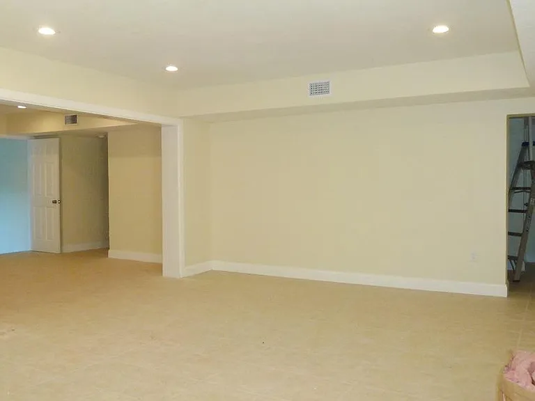 Large living room with secondary living room in the rear