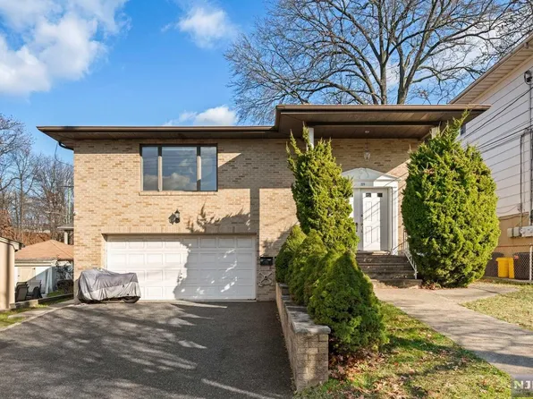 223 E Central Blvd, Palisades Park, NJ 07650