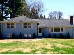 3 Sunset Ln, Bloomfield, CT 06002