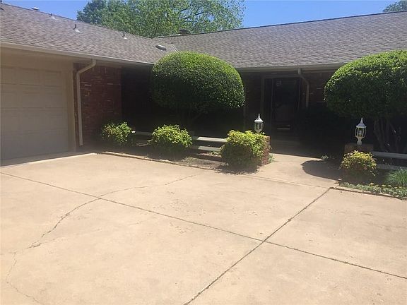 2nd image of 10024 S Henderson Dr