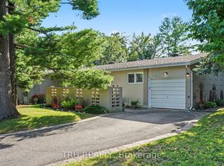 1174 Cameo Dr, Ottawa, ON K2C 1Y7