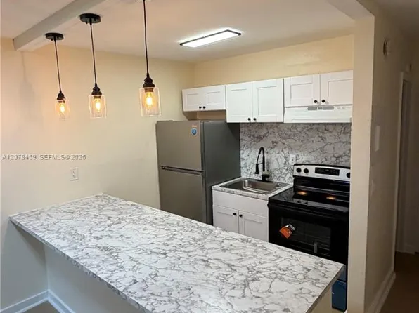 251 NW 177th St, Miami Gardens, FL
