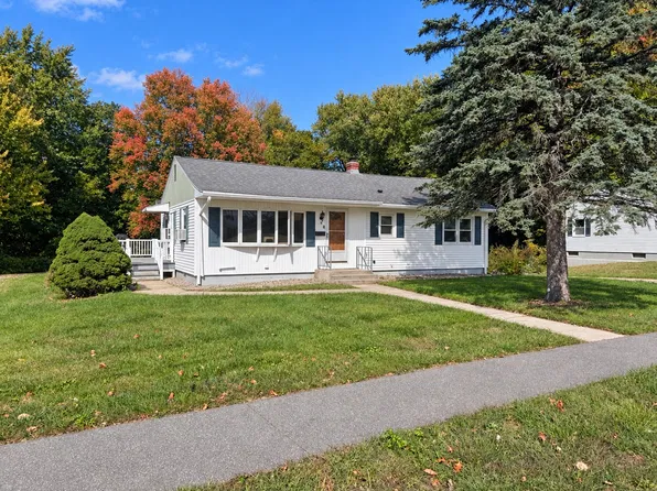10 Taylor St, South Hadley, MA 01075