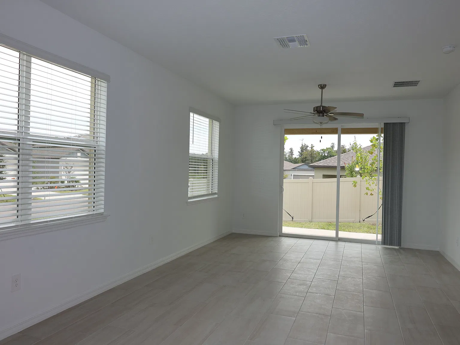 3 bed, 2.0 bath, 1521 sqft, $2,150 — Photo 2