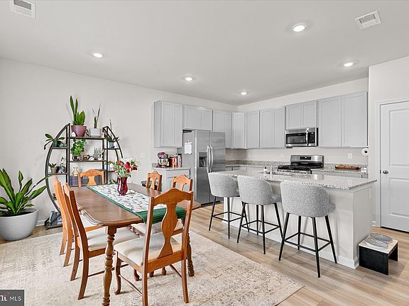 5th image of 38423 Yawl Ct