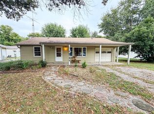 501 S Brown St, Kansas, IL 61933