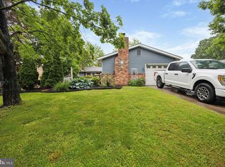 2722 E Riding Dr, Wilmington, DE 19808