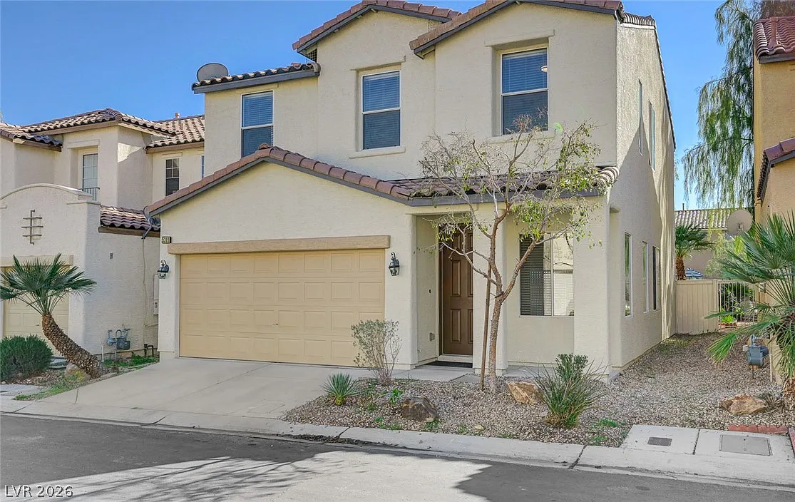 4 bed, 2.5 bath, 1746 sqft, $1,950 — Photo 2