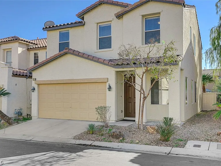 5389 Encino Springs Ave — Photo 2