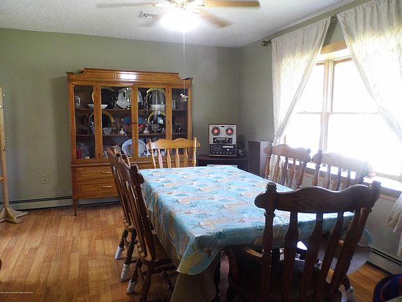 5th image of 538 Holly Village Ln