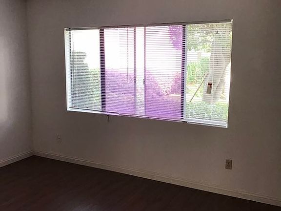 4th image of 918 Huntington Dr Unit C