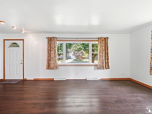 5th image of 325 Raisin St