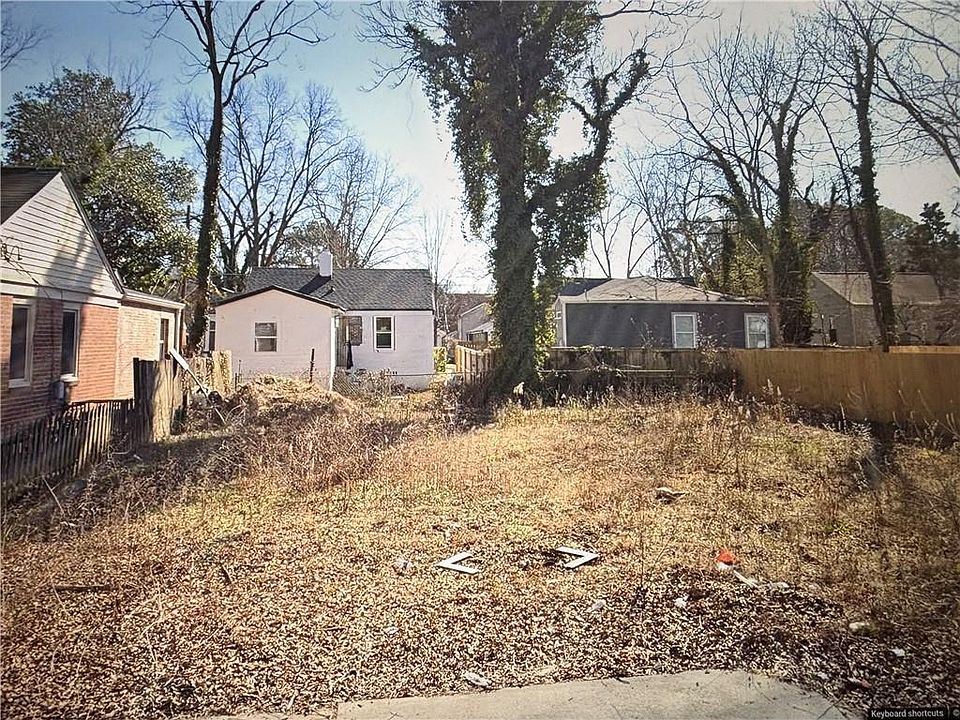 1st image of 1044 Camilla St SW #116