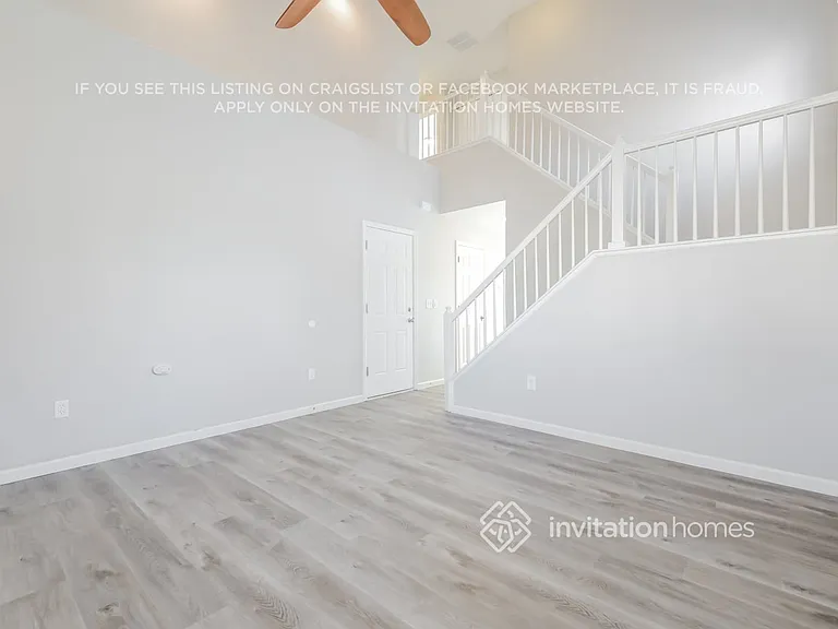 19398 E 58th Dr — Photo 4