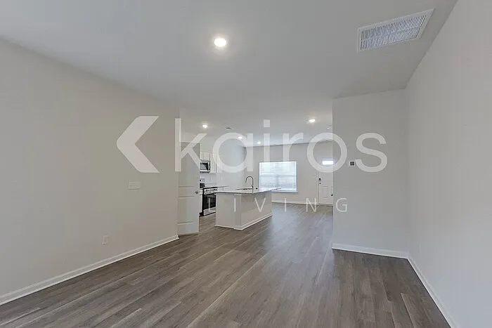 2137 Banyon Cir — Photo 3