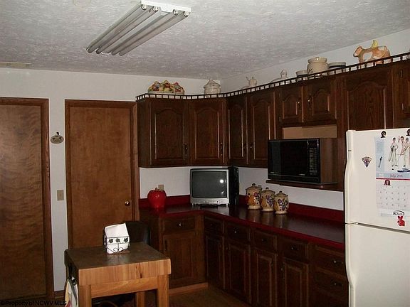 3rd image of 95 Williamson Ave
