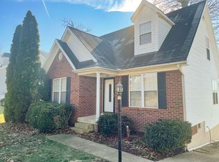 6815 Currington Cir, Louisville, KY 40258