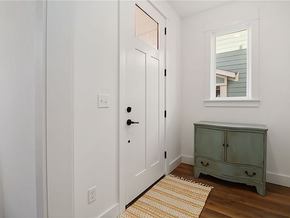 3rd image of 344 N Fletcher Ave