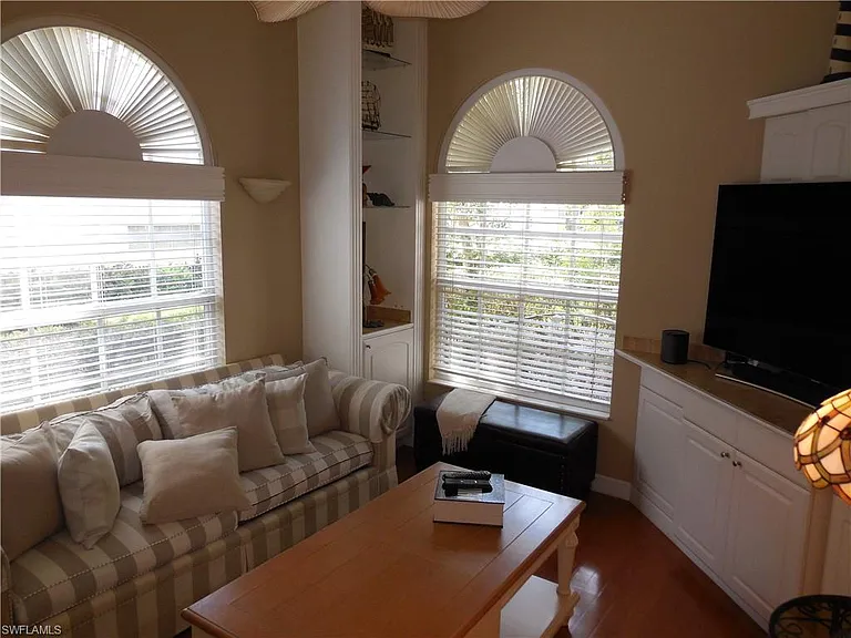 4456 Prescott Ln — Photo 9
