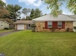 41 Holstone Ln, Willingboro, NJ