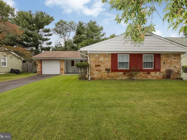 41 Holstone Ln, Willingboro, NJ 08046