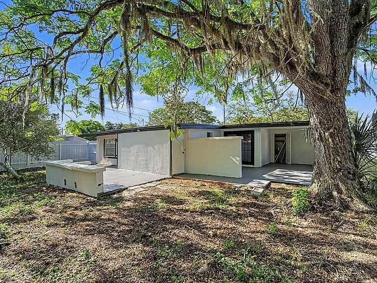 7708 Maryland Ave — Photo 40
