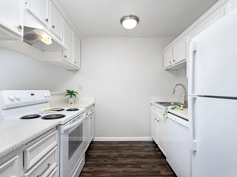 Point Loma Bay Apartments | Coastal Living Near the Beach — Photo 143