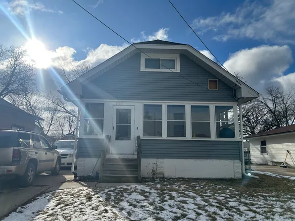 1123 Front St, Aurora, IL 60505