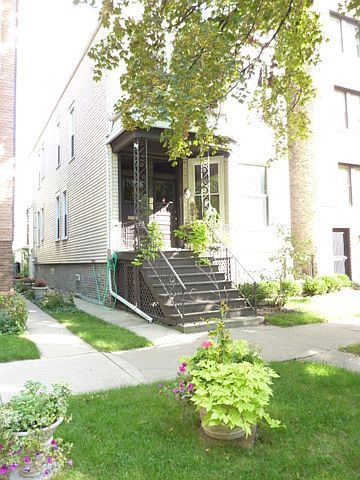 1st image of 3435 N Marshfield Ave #1
