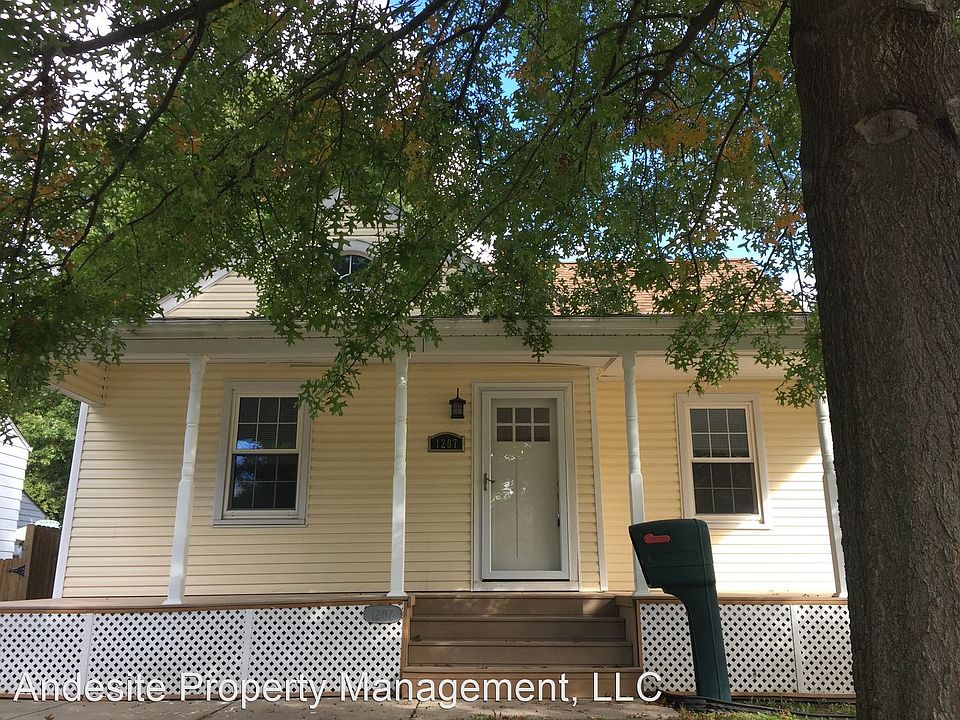1st image of 1207 Roosevelt Ave