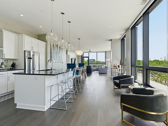 3rd image of 250 W Spring St Unit 326