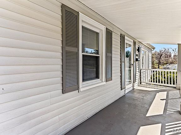 5th image of 2425 La Salle Dr