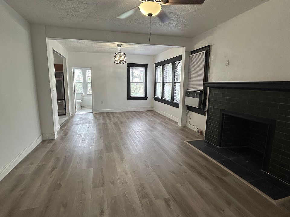 Livingroom/Dining room