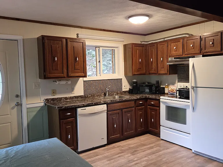 6359 Decker Rd — Photo 4