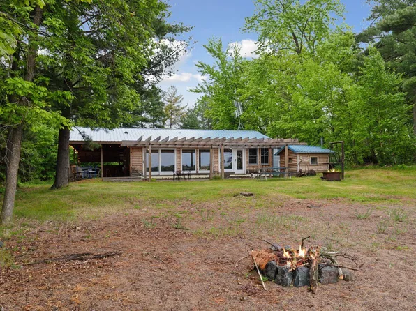 218 9 1/4 Ave, Clayton, WI 54004