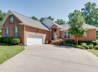 1025 Johnston Dr, White Bluff, TN 37187