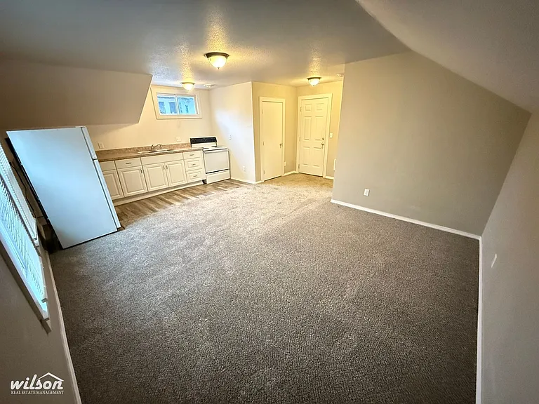 205 N Naches Ave — Photo 5