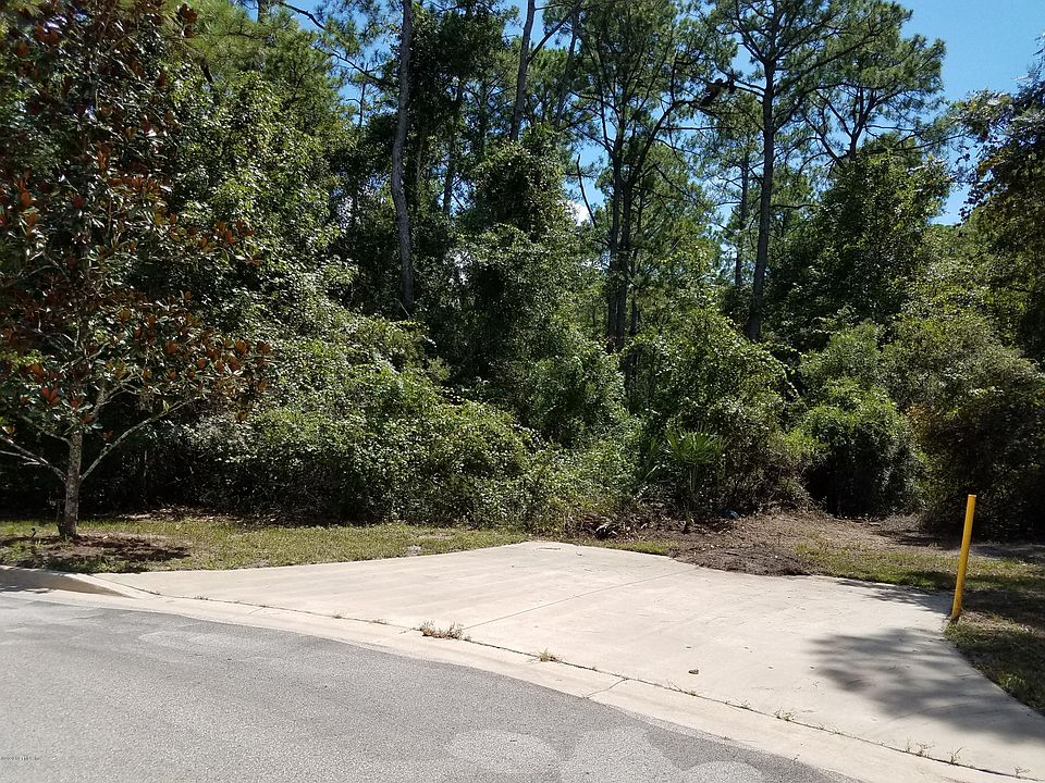 1st image of 215 N River Dr