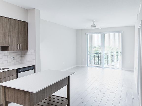 3rd image of 1080 NW 11th St APT 501