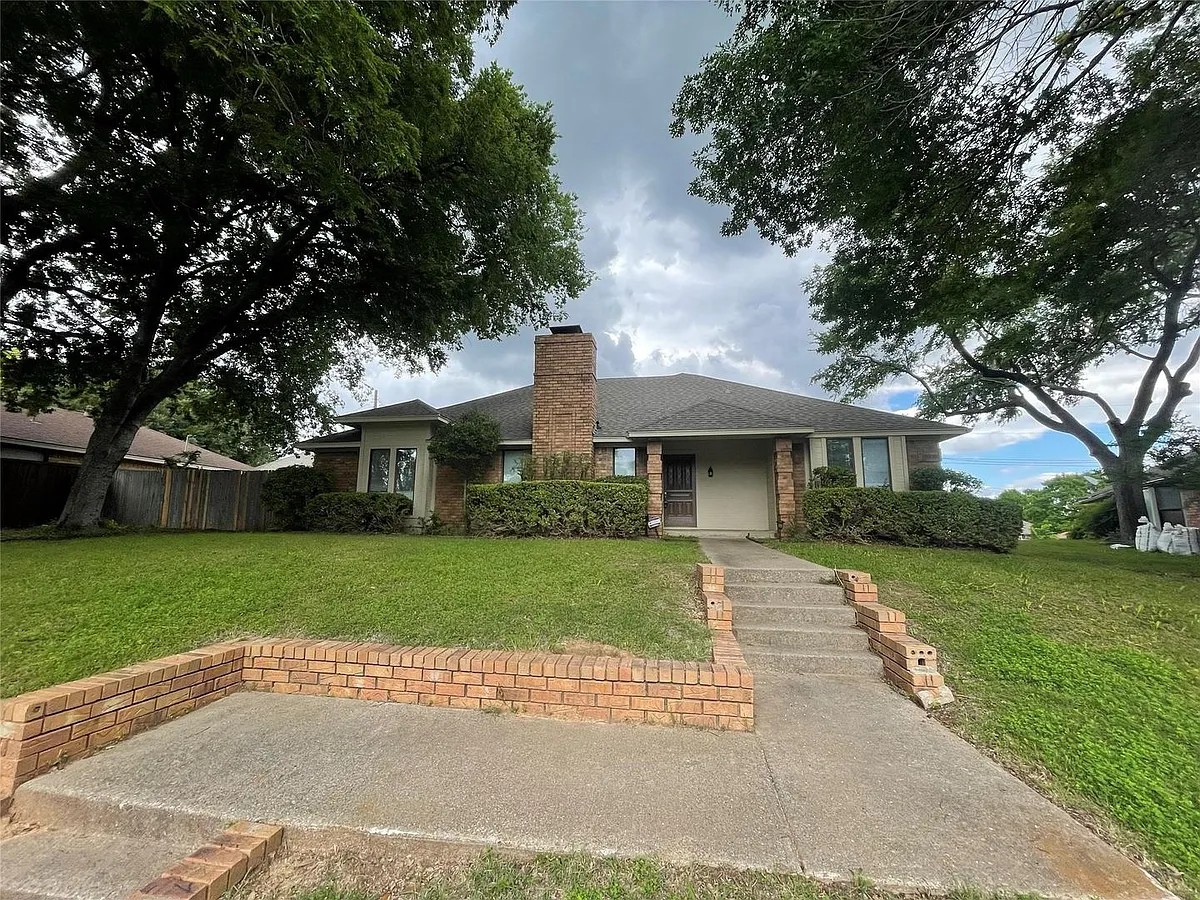 Building Photo - 407 Hillcroft Cir