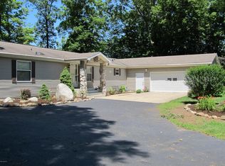 4271 Lake Chapin Blf, BERRIEN SPRINGS, MI 49103