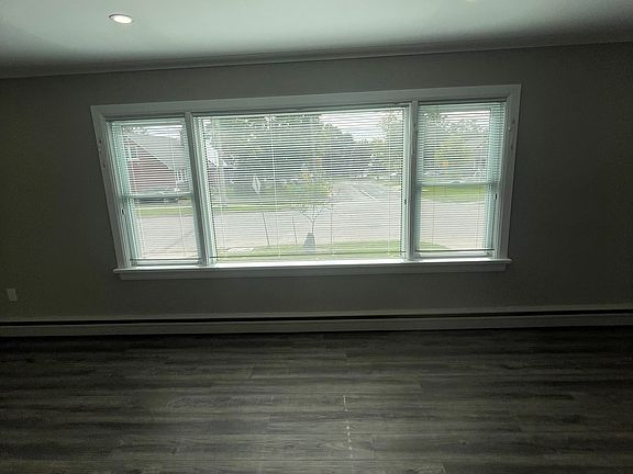 3rd image of 220 Heiman St #2