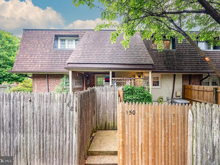 150 S Virginia Ave #34 — Photo 36