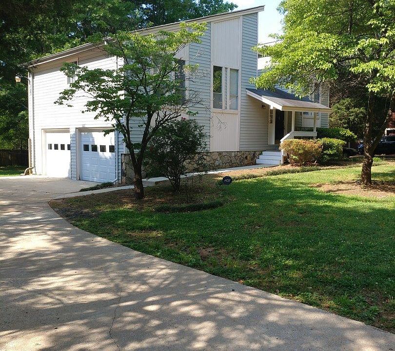 1st image of 3289 Moravia Dr